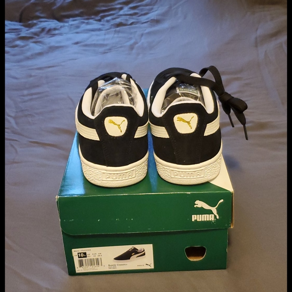 Mens Classic Puma Suede shoes